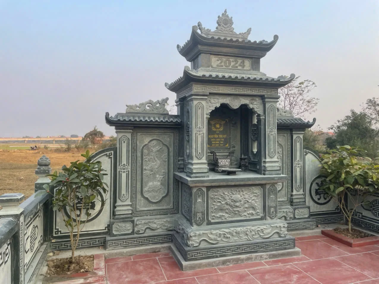 Lăng Thờ Đá – Mẫu Đẹp Giá 58 Triệu