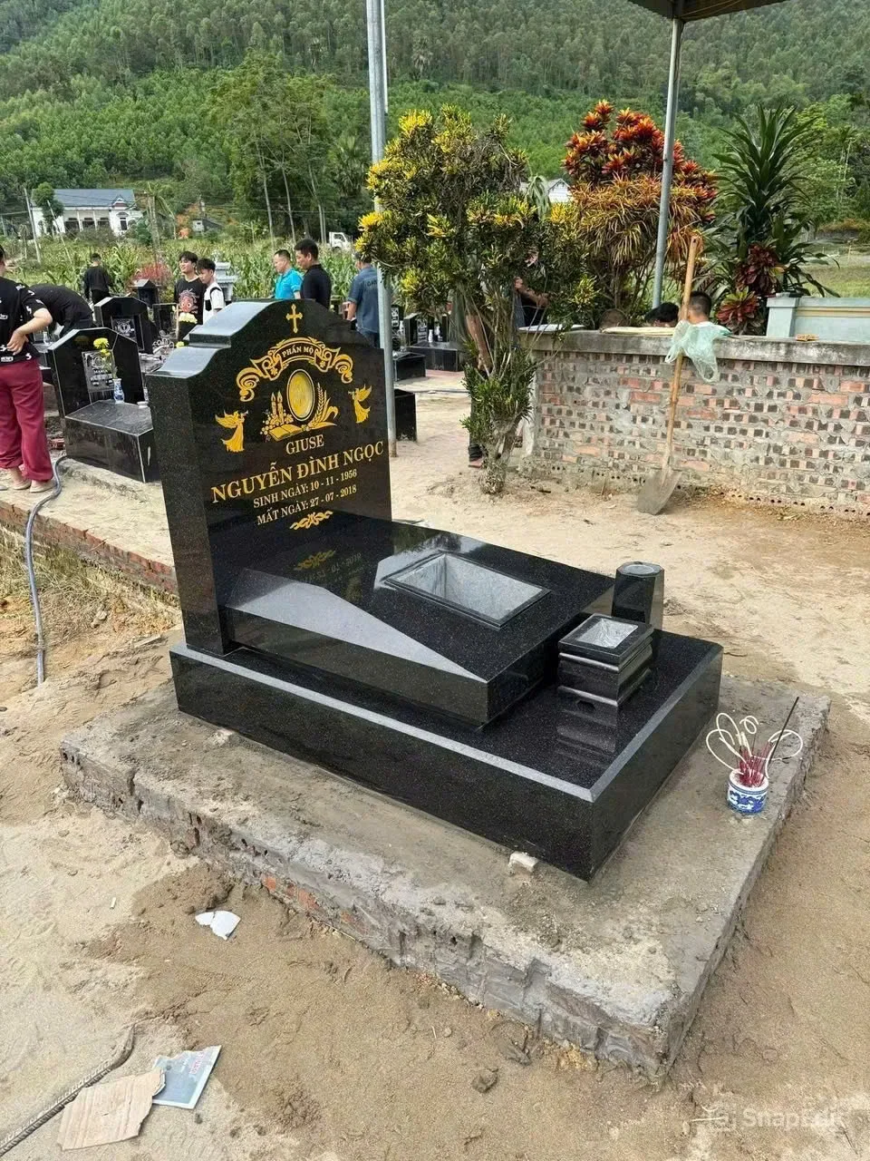 Mộ Đá Granite Nguyên Khối