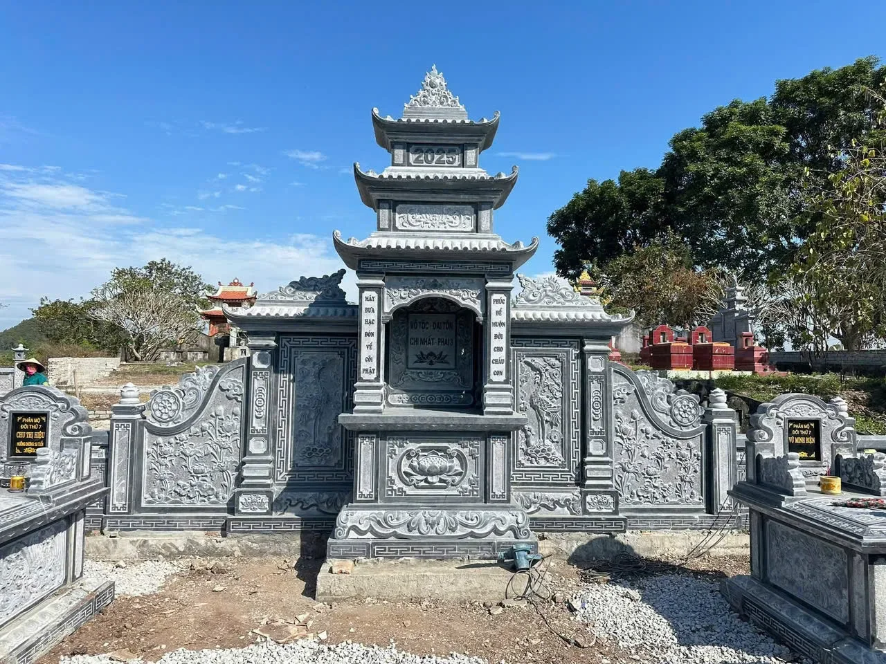 Lăng Mộ Đá