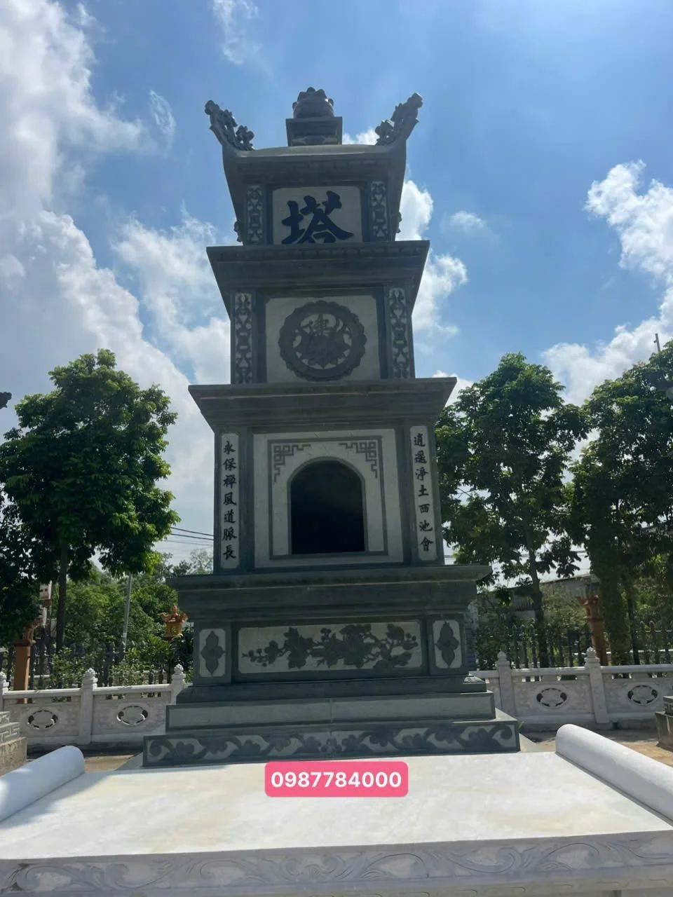 Tháp Đá Vuông Thờ Cốt